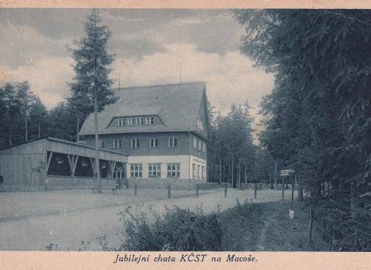 Jubilejní chata KČST na Macoše
