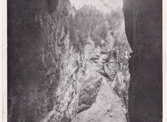 Macocha Krápníkové jeskyně (1920)