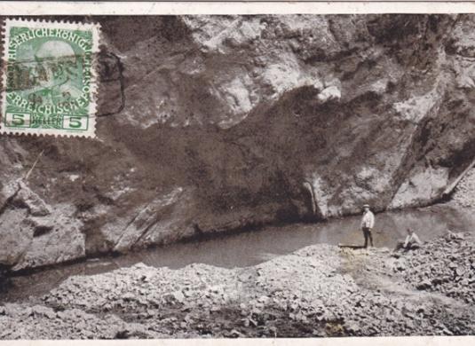 Spodní jezírko na dně  Macochy. (nedatováno)