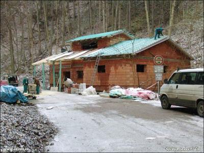 stavba nové provozní budovy Kateřinské jeskyně
