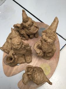 Skřítkové pro JNŠ z dílny ZUŠ Jeseník