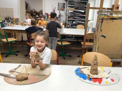 Skřítkové pro JNŠ z dílny ZUŠ Jeseník