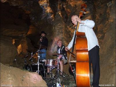 Koncert skupiny Docuku v rámci Cave Beat v ZAJ, 2012