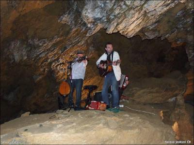Koncert skupiny Docuku v rámci Cave Beat v ZAJ, 2012