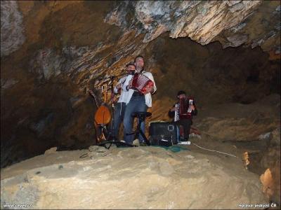 Koncert skupiny Docuku v rámci Cave Beat v ZAJ, 2012