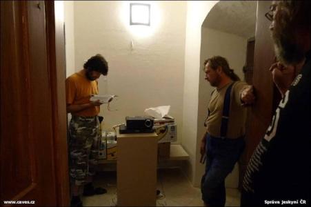 Dny jeskyní 2012 - výstava v zámku Ctěnice