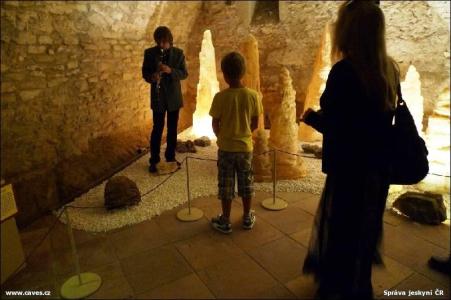Dny jeskyní 2012 - výstava v zámku Ctěnice