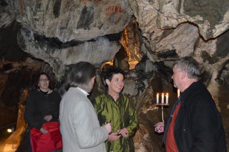 Restaurované nápisy v Jeskyni Na Špičáku, duben 2014
