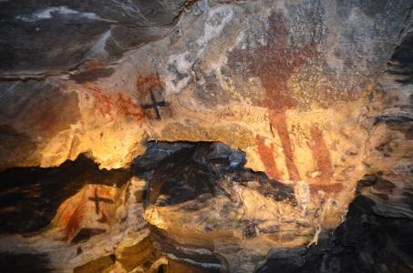 Restaurované nápisy v Jeskyni Na Špičáku, duben 2014