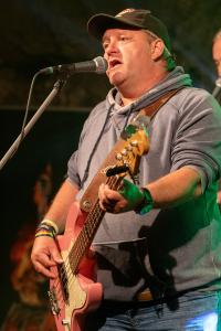 Koncert KEKS v jeskyni Výpustek, 13. 7. 2024