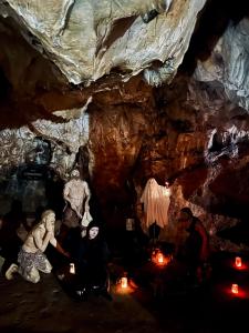 Halloween postrašil v Mladečských jeskyních 26.-27. října 2024