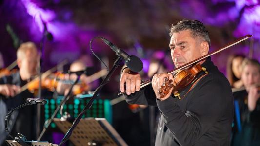 Orchestr Grande Moravia Ladislava Pavluše - Tenkrát na západě, jeskyně Výpustek, 5. 6. 2025