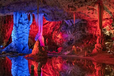 Zpěvačka Lenka Nová u Zrcadlového jezírka Punkevních jeskyní, 6. 6. 2025