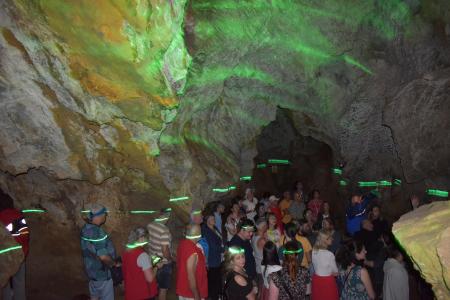 Pod hladinou ve Zbrašovských jeskyních, vernisáž, 30. 6. 2026