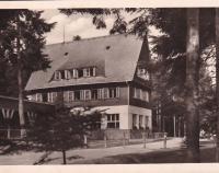 Moravský kras. Vzlet Turist. Chata na Macoše (1952)