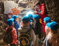 Dětské prohlídky jeskyně Výpustek s medvědem Brunem