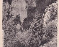 Macocha s Útulnou klubu Českých turistů (nedatováno)